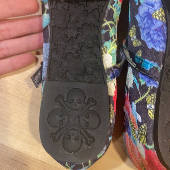 Iron Fist Flats with Gold Buckle and Skull Charm - Picture 12 of 15